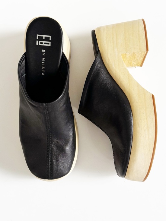 Miista Shoes - E8 By MIISTA Roberta Wooden Platform Clog In Black Leather | 39